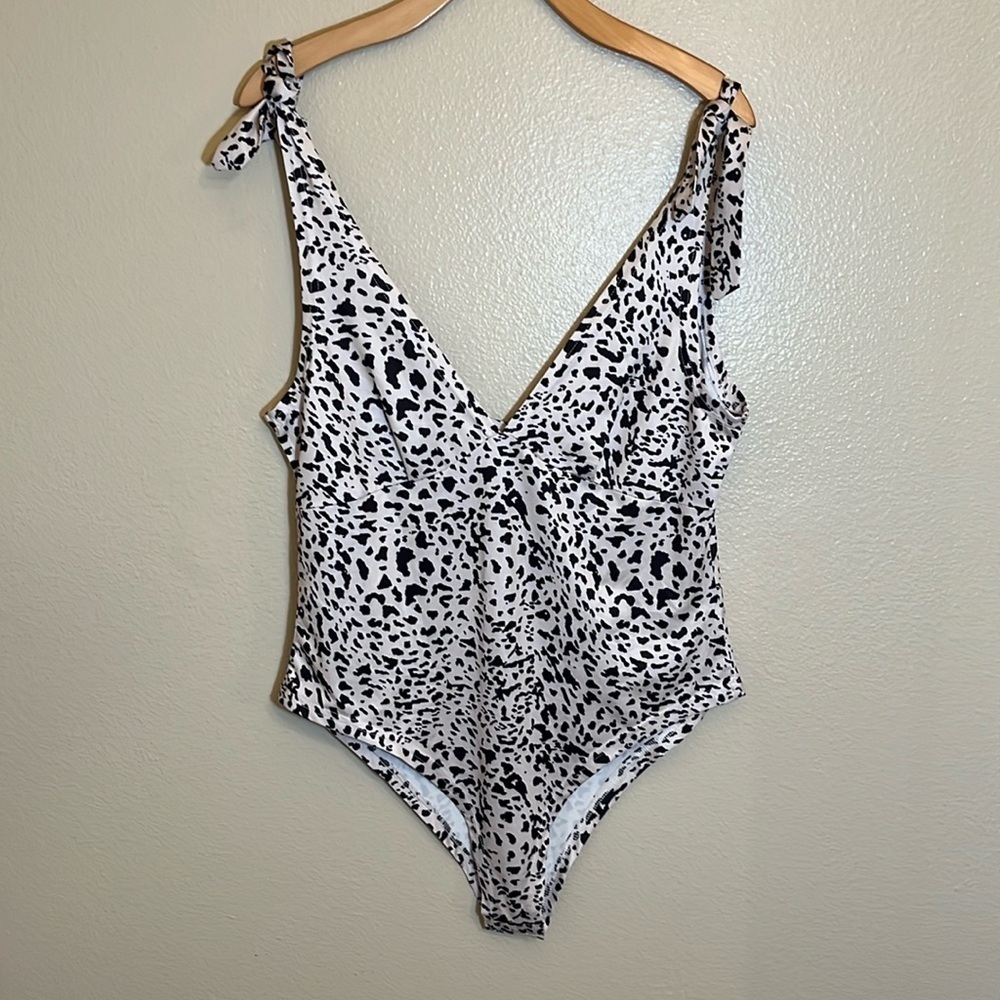Shein Animal Print Sleeveless Bodysuit